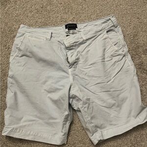 American Eagle next level flex. Size: 36 Color: light gray